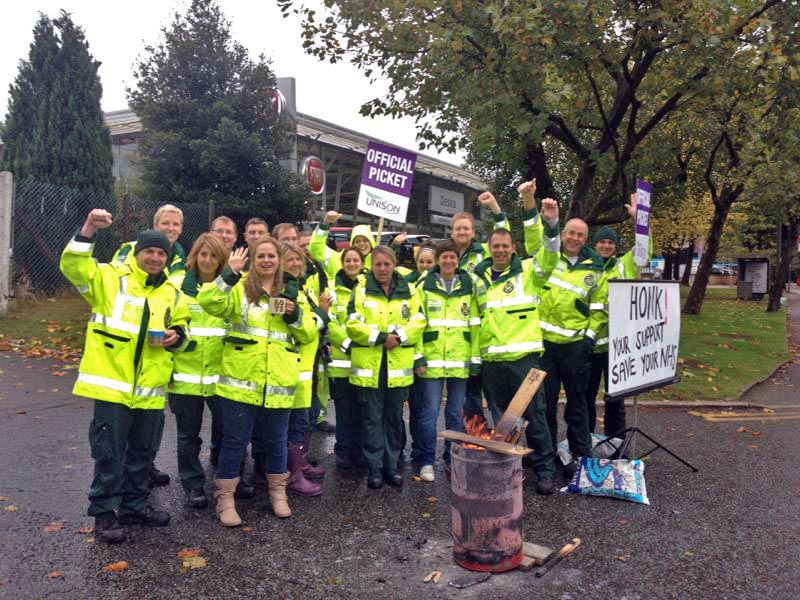 Ambulance workers’ power blunts emergency provocation Communist Party of Britain MarxistLeninist